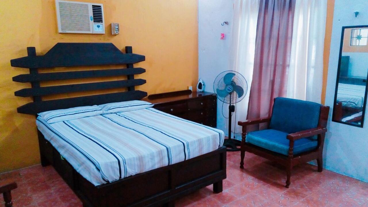Hostal Y Camping Villa Mercedes Tizimin Bagian luar foto