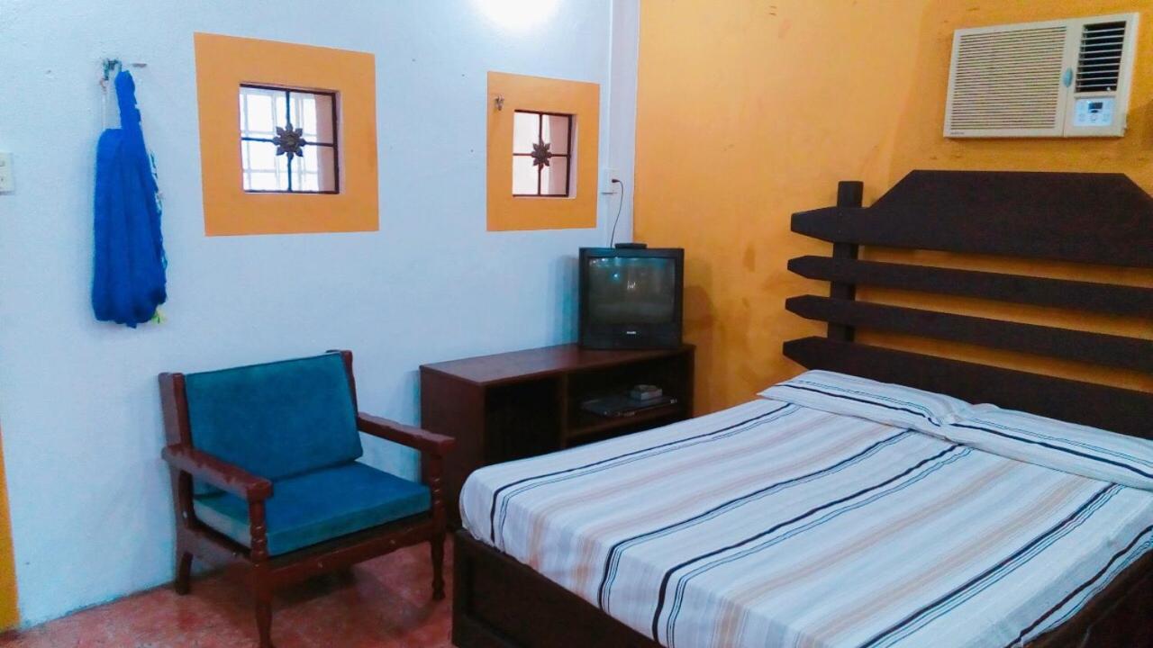 Hostal Y Camping Villa Mercedes Tizimin Bagian luar foto