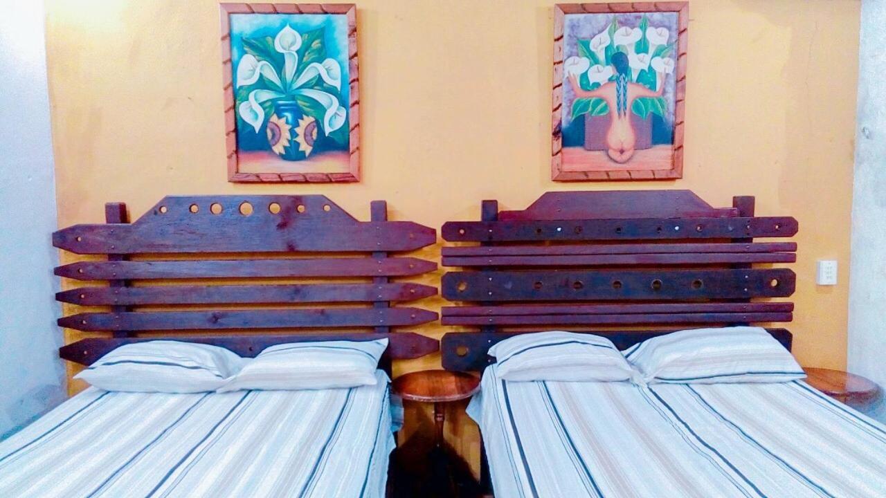 Hostal Y Camping Villa Mercedes Tizimin Bagian luar foto